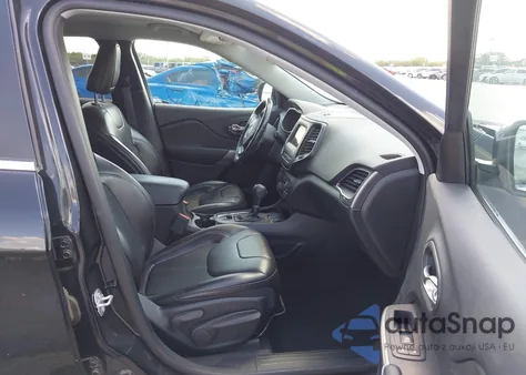 2019 Jeep Cherokee Latitude Plus Fwd from USA, damaged, VIN 1C4PJLLBXKD241599